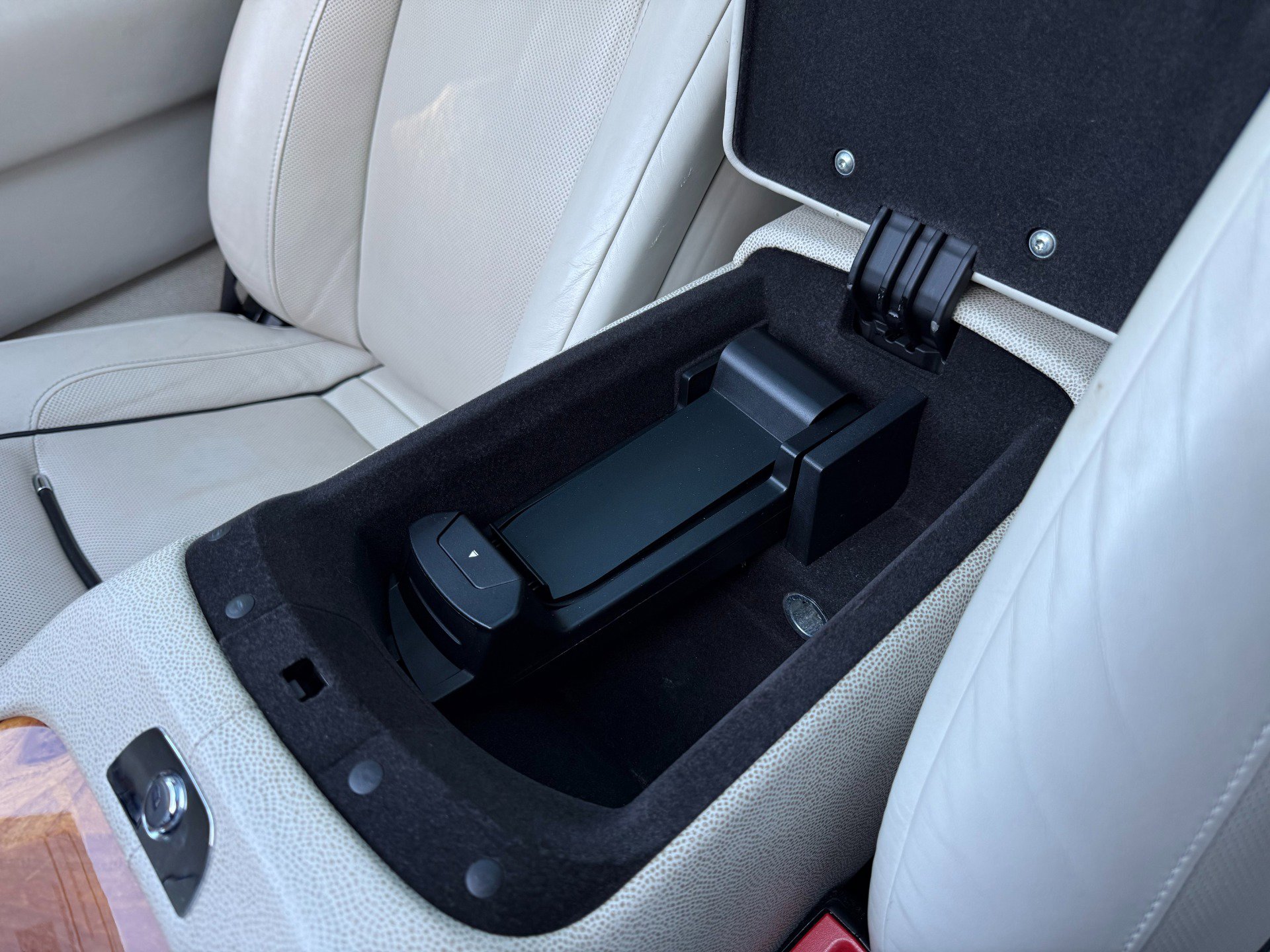 Used 2014 Rolls-Royce Wraith image 27