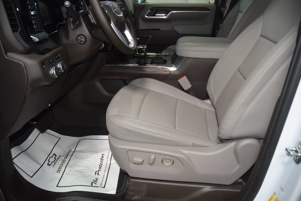 Used 2026 GMC Sierra 1500 SLT AWD/4WD image 42