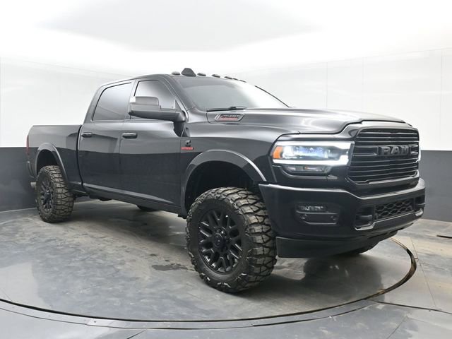 Used 2019 RAM 2500 Laramie w/ Black Appearance Package AWD/4WD image 2