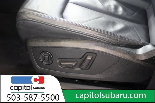 Used 2020 Audi Q3 2.0T Premium w/ Convenience Package AWD/4WD image 12