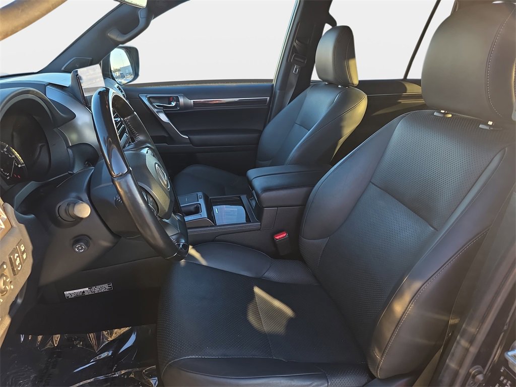 Used 2022 Lexus GX 460 Luxury w/ Sport Design Package image 14