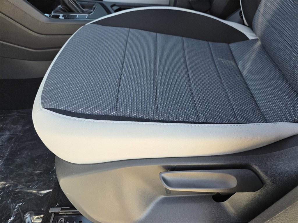 New 2025 Volkswagen Taos S image 17