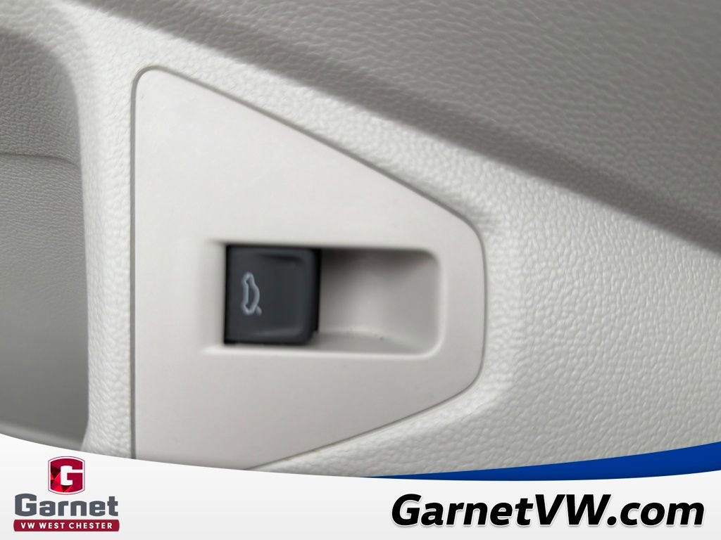 Used 2020 Volkswagen Jetta SE w/ SE Cold Weather Package image 35