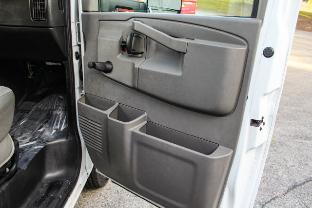 Used 2020 Chevrolet Express 3500 w/ Driver Convenience Package RWD image 19