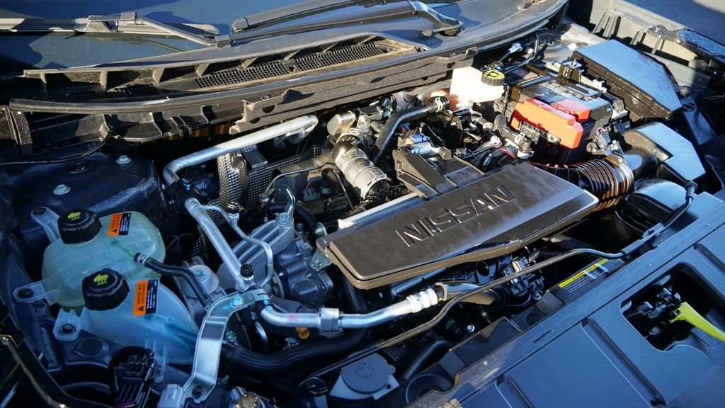 Used 2025 Nissan Rogue S image 36