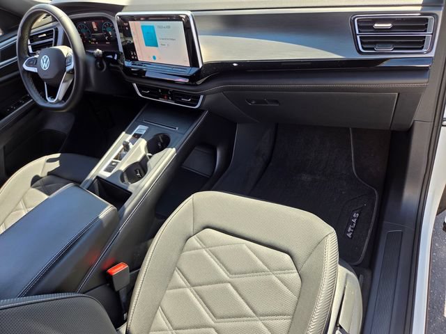 Used 2024 Volkswagen Atlas Cross Sport SE FWD image 15