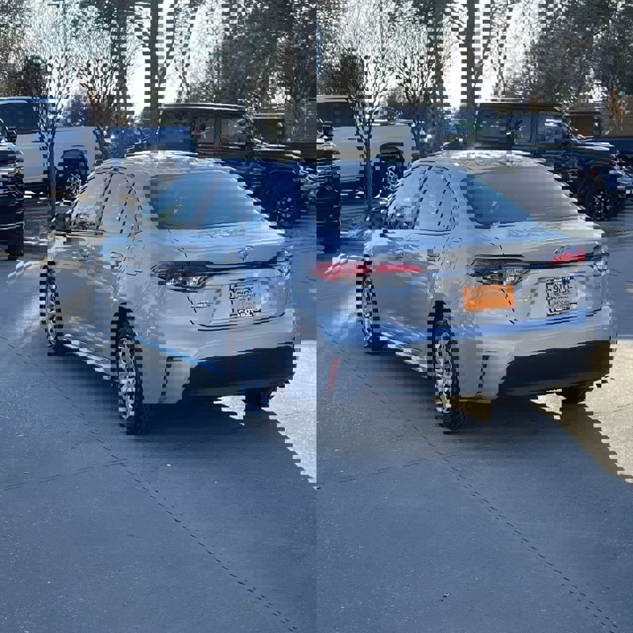 Used 2024 Toyota Corolla LE image 4