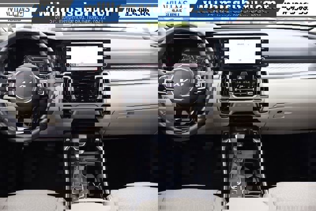 Used 2023 Kia Sorento S w/ Panoramic Sunroof Package image 16