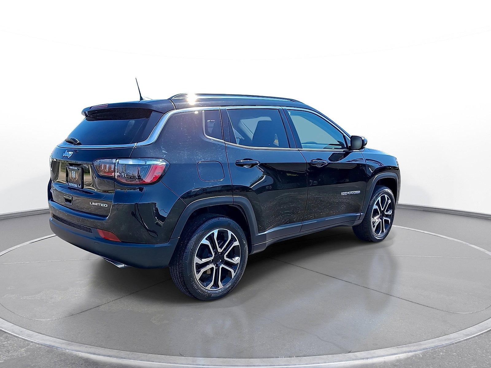 Used 2022 Jeep Compass Limited AWD/4WD image 8