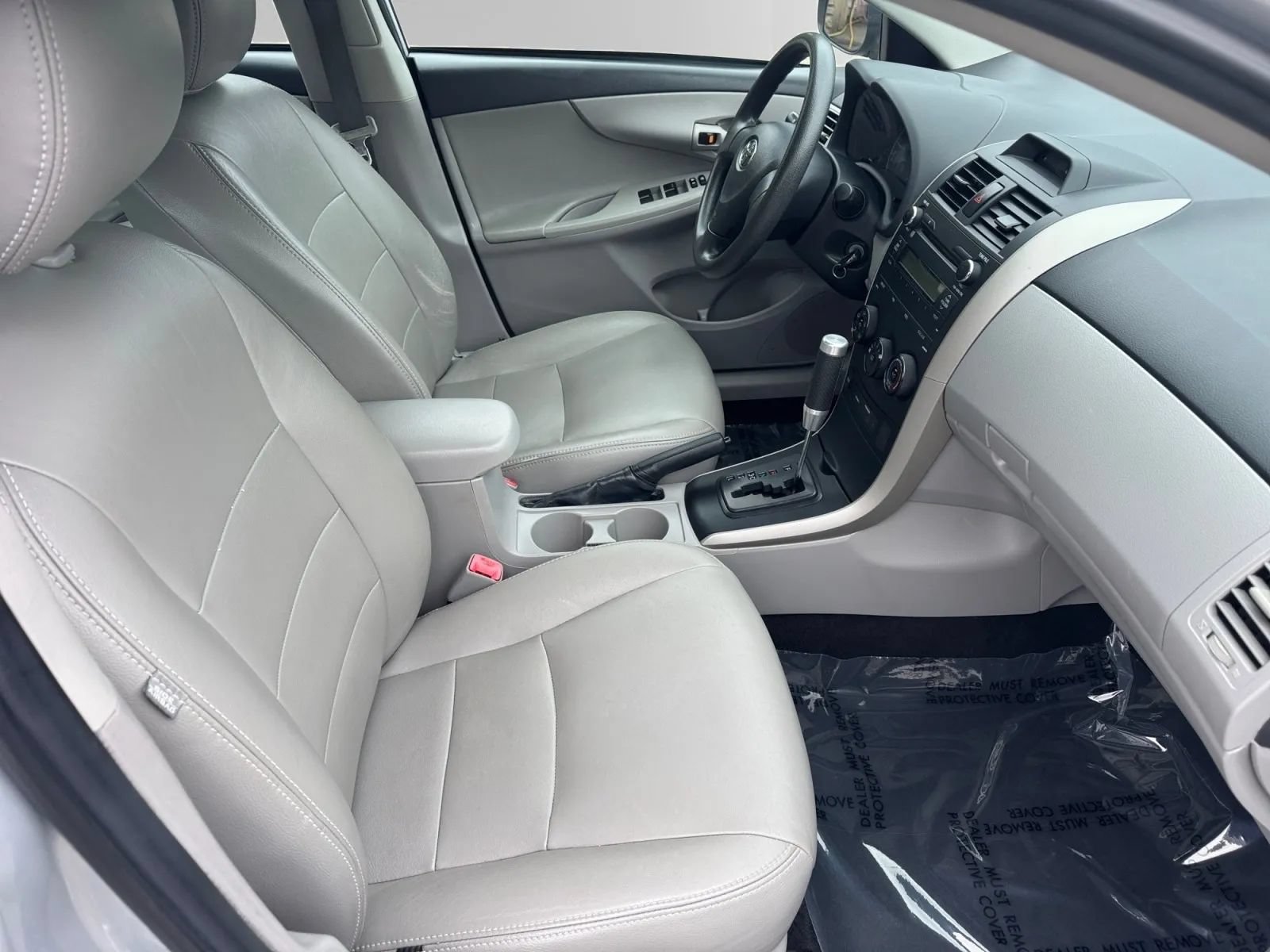 Used 2013 Toyota Corolla L FWD image 16