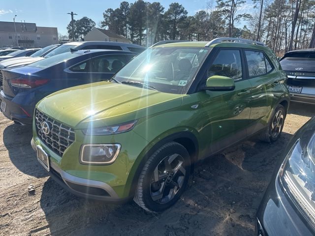 Used 2023 Hyundai Venue SEL image 6