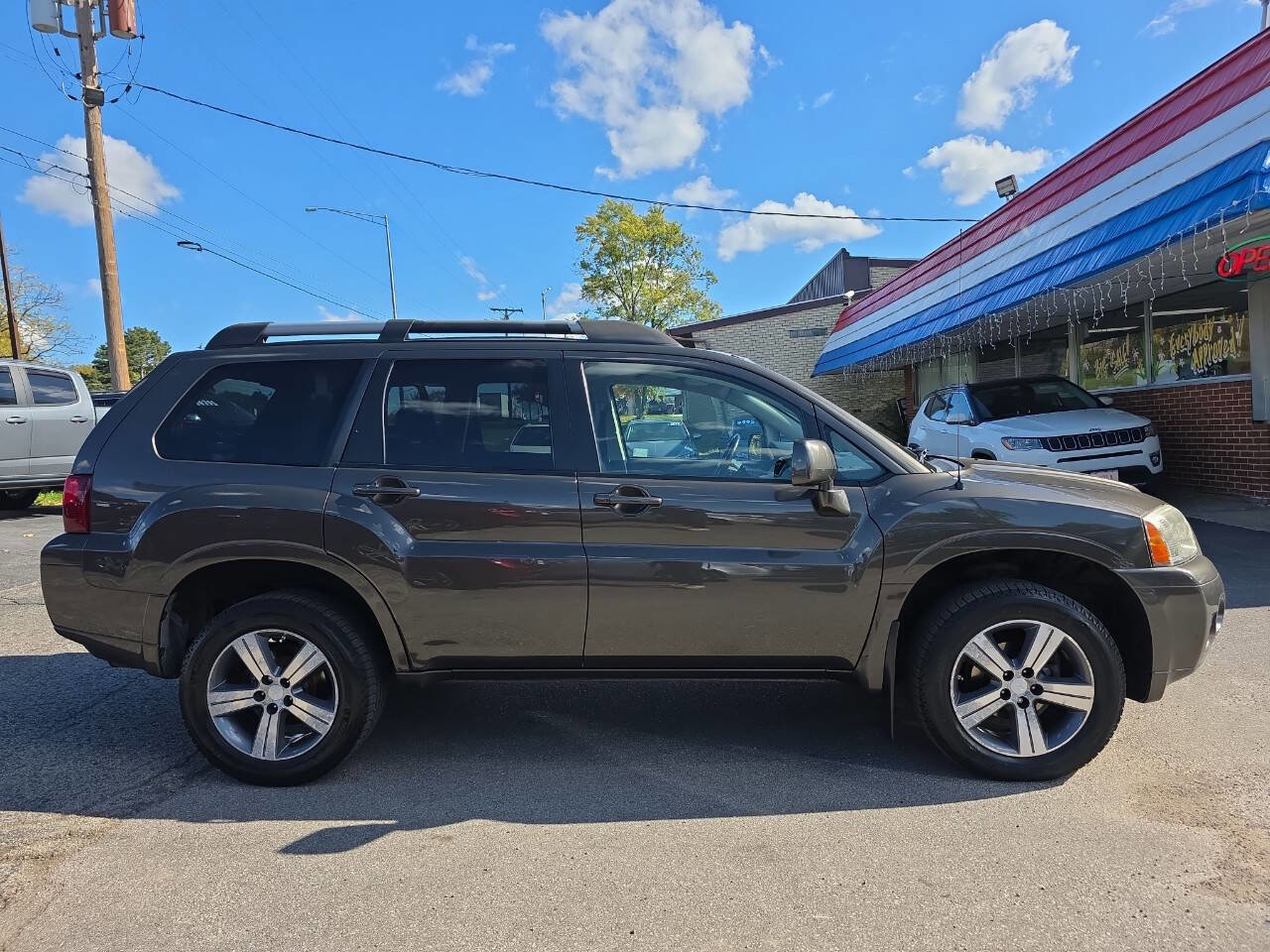 Used 2010 Mitsubishi Endeavor SE image 7