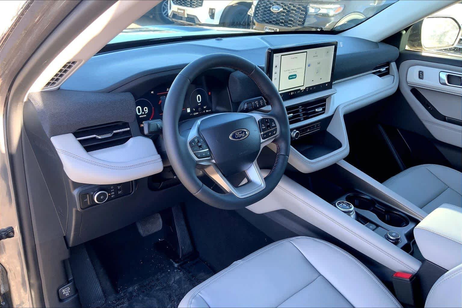 New 2026 Ford Explorer Active w/ Active Comfort Package image 8