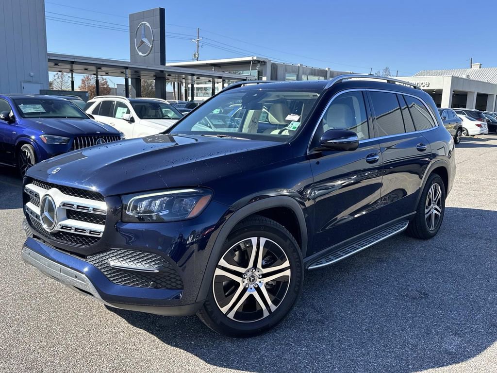 Used 2022 Mercedes-Benz GLS 450 4MATIC image 3