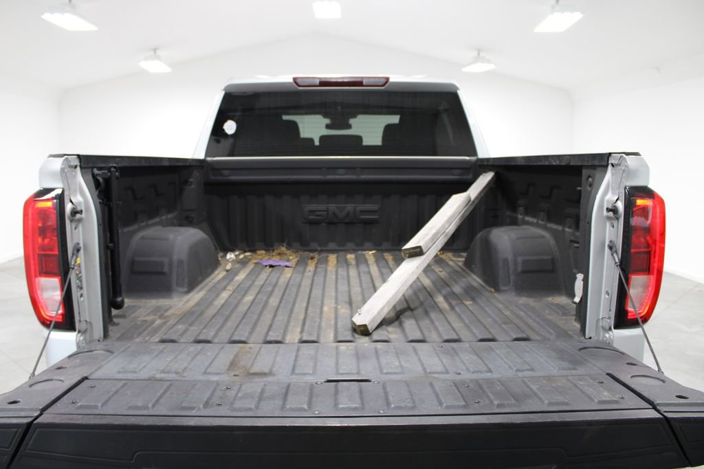 Used 2022 GMC Sierra 1500 SLE image 16