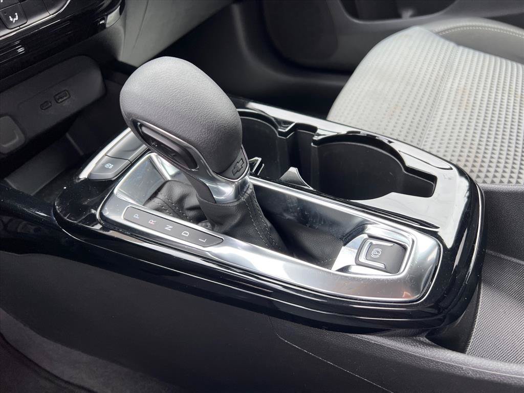 Used 2025 Chevrolet Trax LT FWD image 23