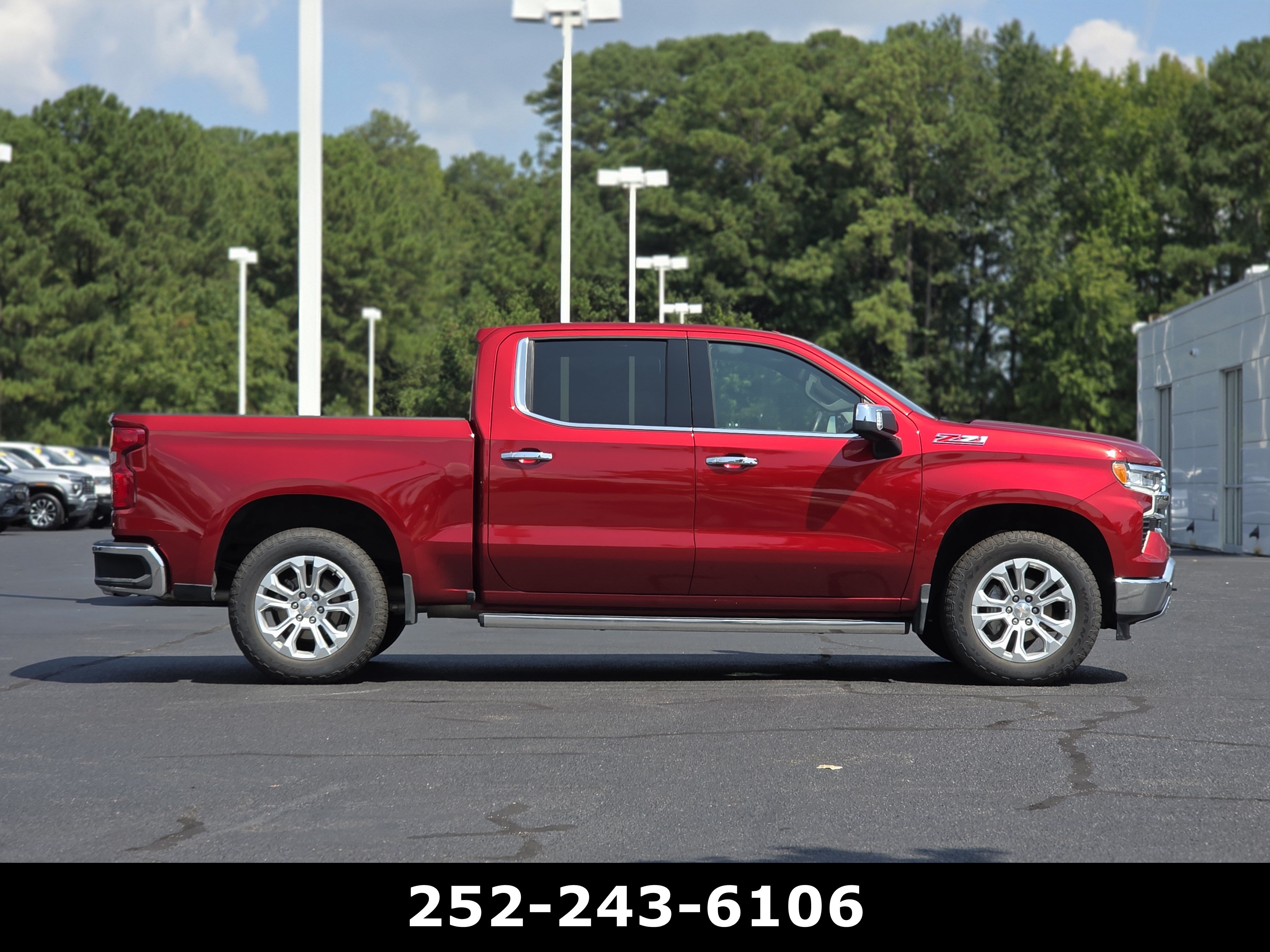 Used 2023 Chevrolet Silverado 1500 LTZ w/ LTZ Premium Package AWD/4WD image 8