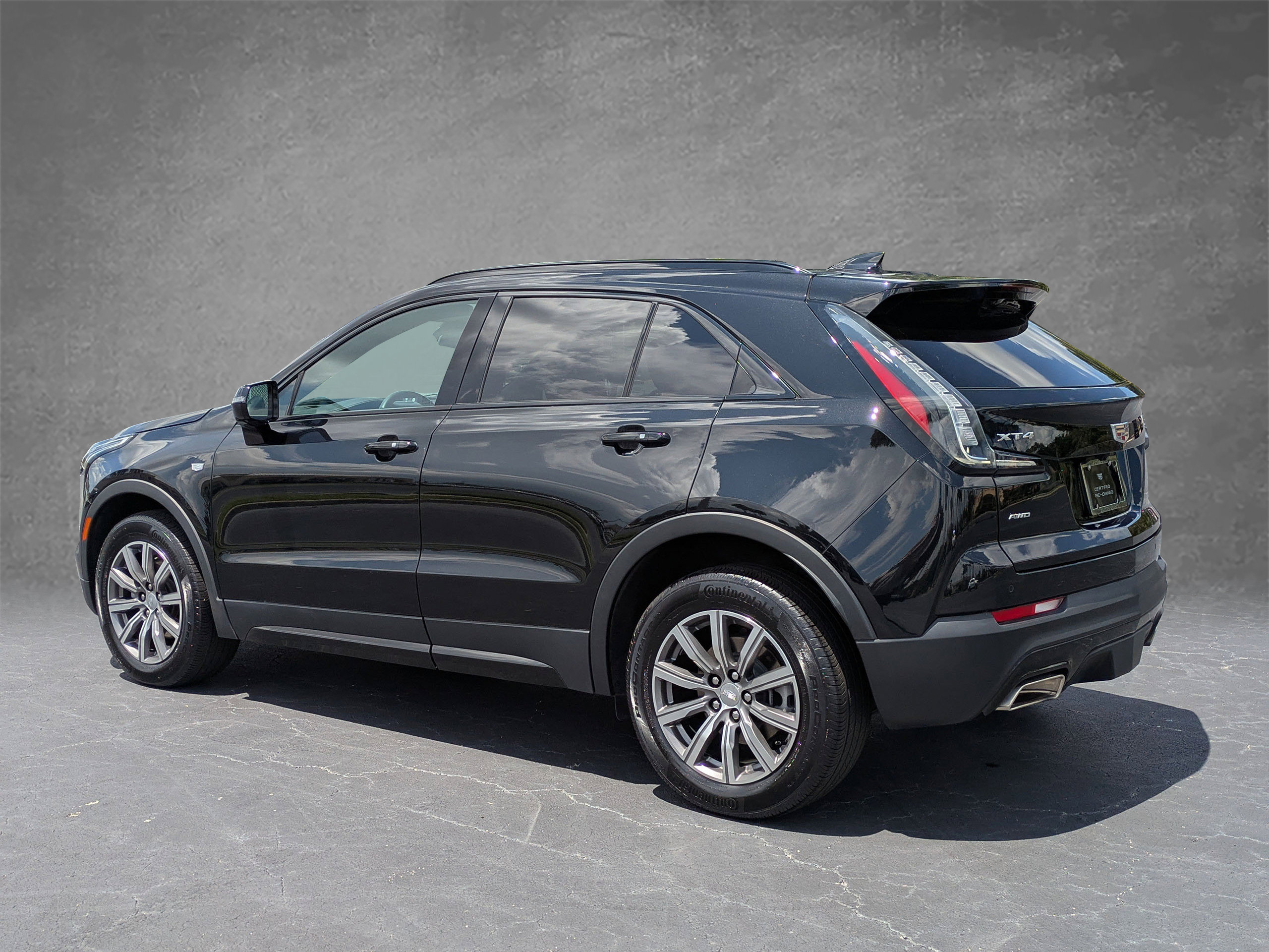 Certified 2023 Cadillac XT4 Sport w/ Cold Weather Package AWD/4WD image 4