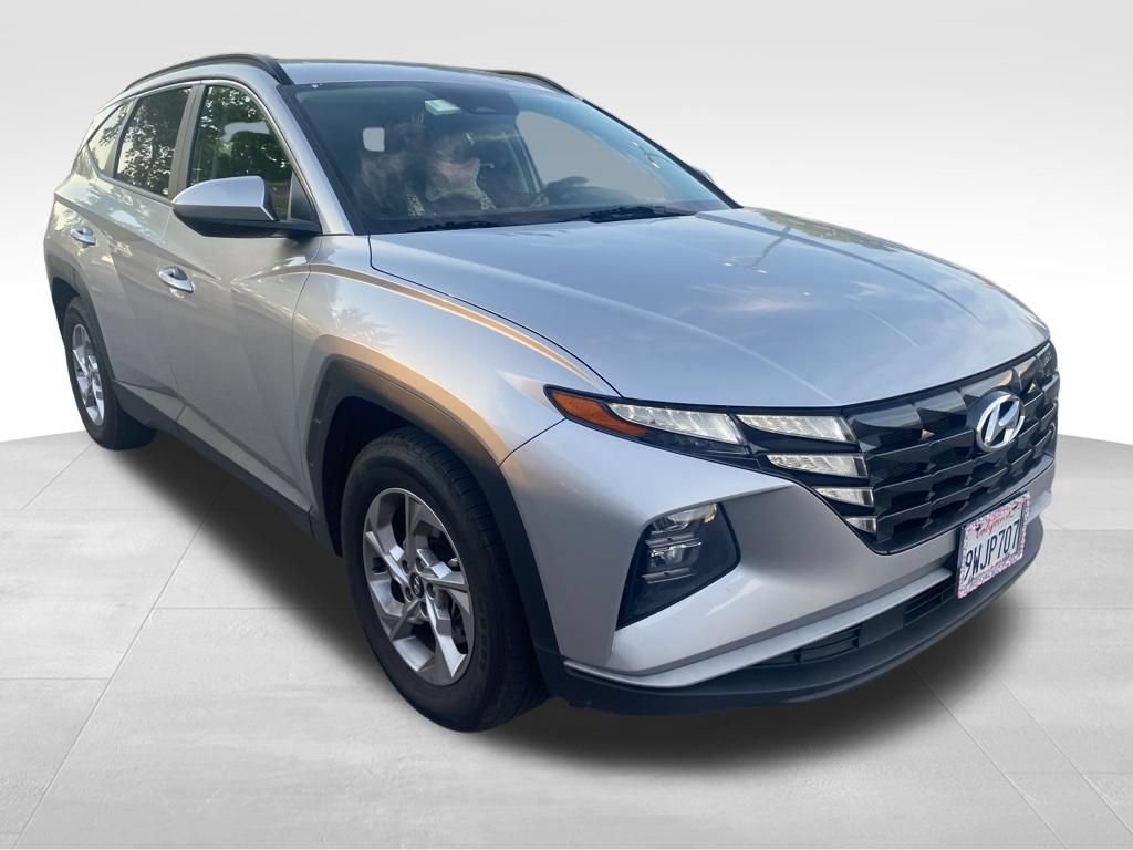 Used 2024 Hyundai Tucson SEL FWD image 2