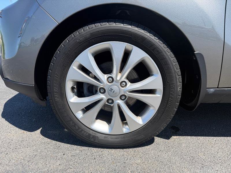 Used 2014 Kia Soul + w/ Primo Package FWD image 31