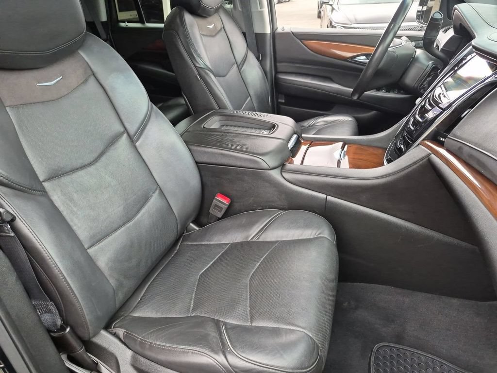 Used 2018 Cadillac Escalade 4WD image 20