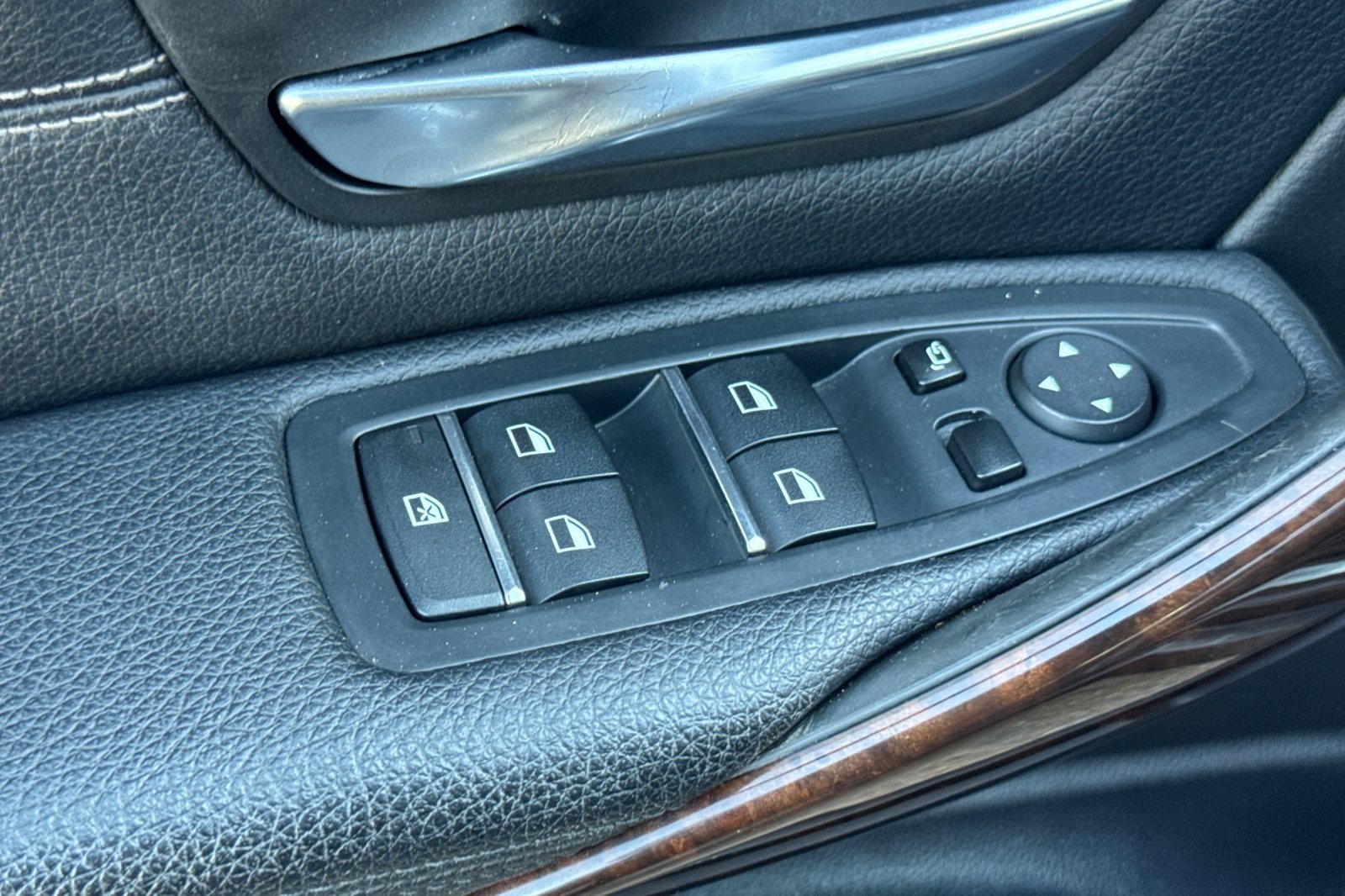 Used 2018 BMW 330i Sedan RWD image 14