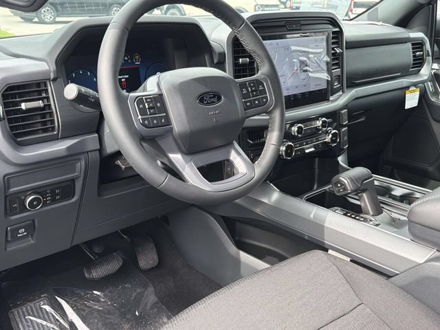 New 2026 Ford F150 XLT w/ XLT Black Appearance Package AWD/4WD image 21