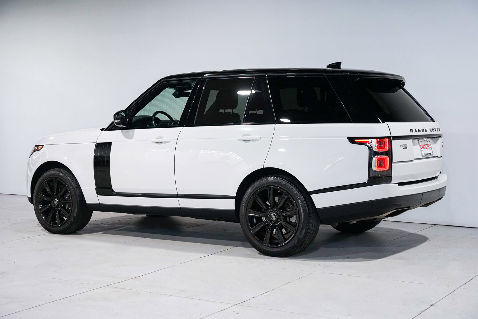 Used 2021 Land Rover Range Rover Westminster Edition image 8