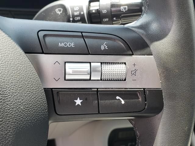 Certified 2024 Hyundai Kona SEL AWD/4WD image 27