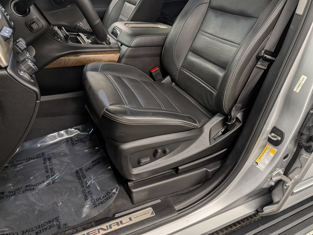 Used 2019 GMC Yukon Denali AWD/4WD image 11