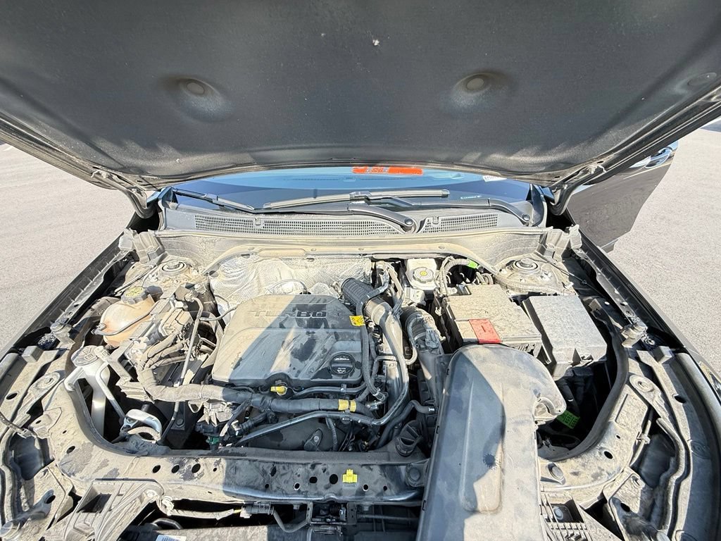 Used 2025 Buick Envista Sport Touring w/ Experience Buick Package FWD image 31