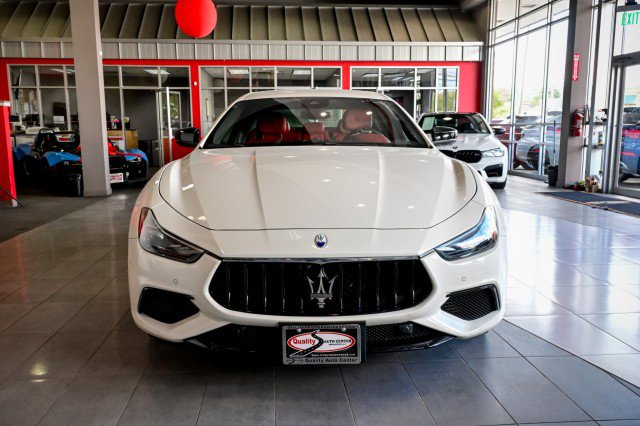 Used 2022 Maserati Ghibli Modena Q4 image 3