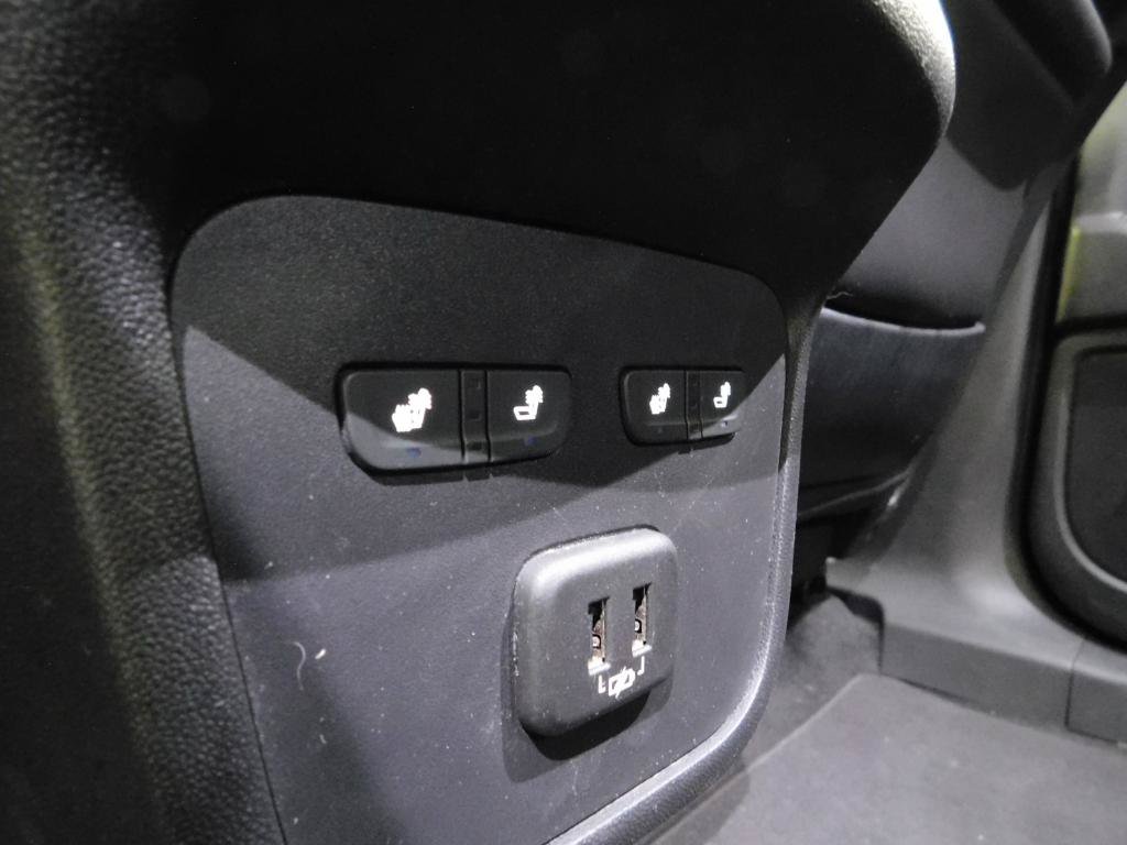 Used 2019 GMC Terrain Denali w/ Advanced Safety Package FWD image 17