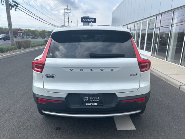 Certified 2025 Volvo XC40 B5 Plus AWD/4WD image 4