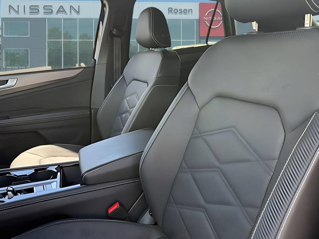 Used 2025 Volkswagen Atlas Cross Sport SE AWD/4WD image 23