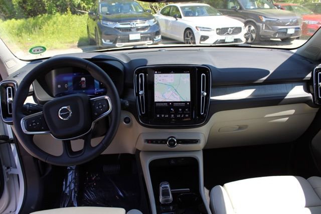 Used 2023 Volvo XC40 B5 Ultimate w/ Climate Package AWD/4WD image 26