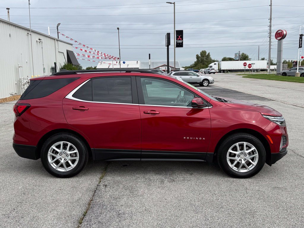 Used 2023 Chevrolet Equinox LT FWD image 9