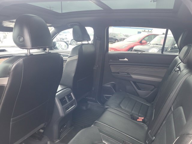 Used 2023 Volkswagen Atlas Cross Sport SEL AWD/4WD image 18