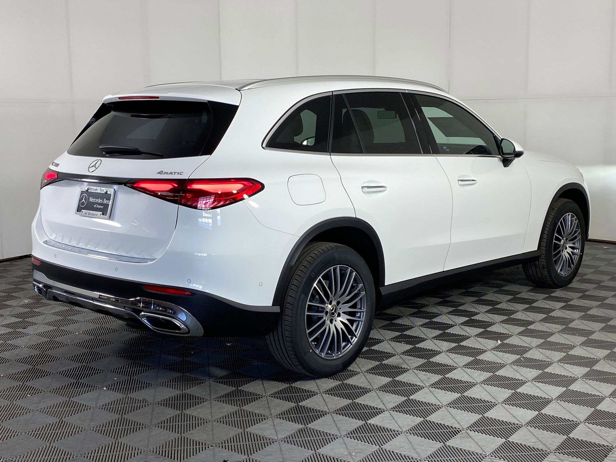 Used 2026 Mercedes-Benz GLC 300 4MATIC image 8