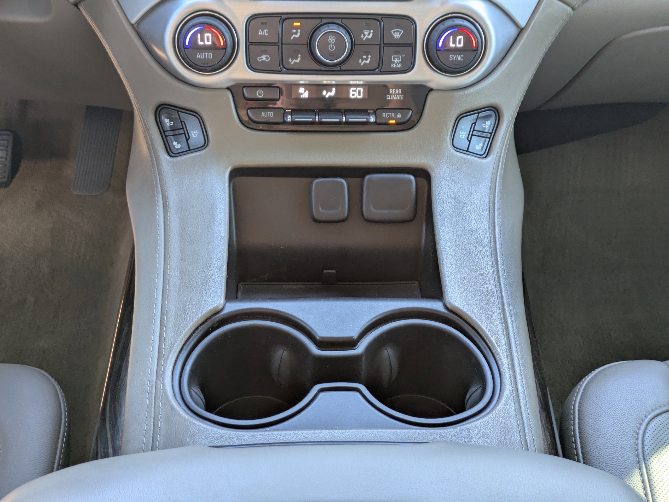 Used 2015 GMC Yukon SLT w/ HD Trailering Package image 22