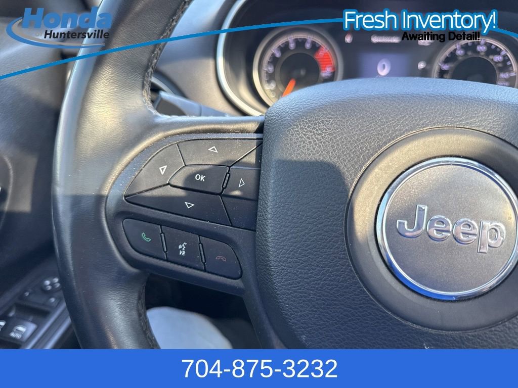 Used 2019 Jeep Cherokee Trailhawk image 26