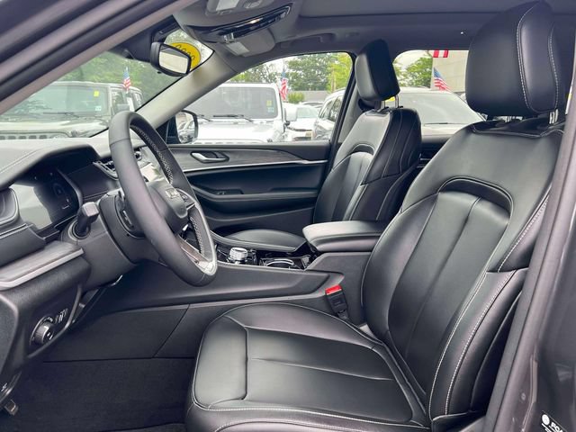 Used 2023 Jeep Grand Cherokee Limited AWD/4WD image 28