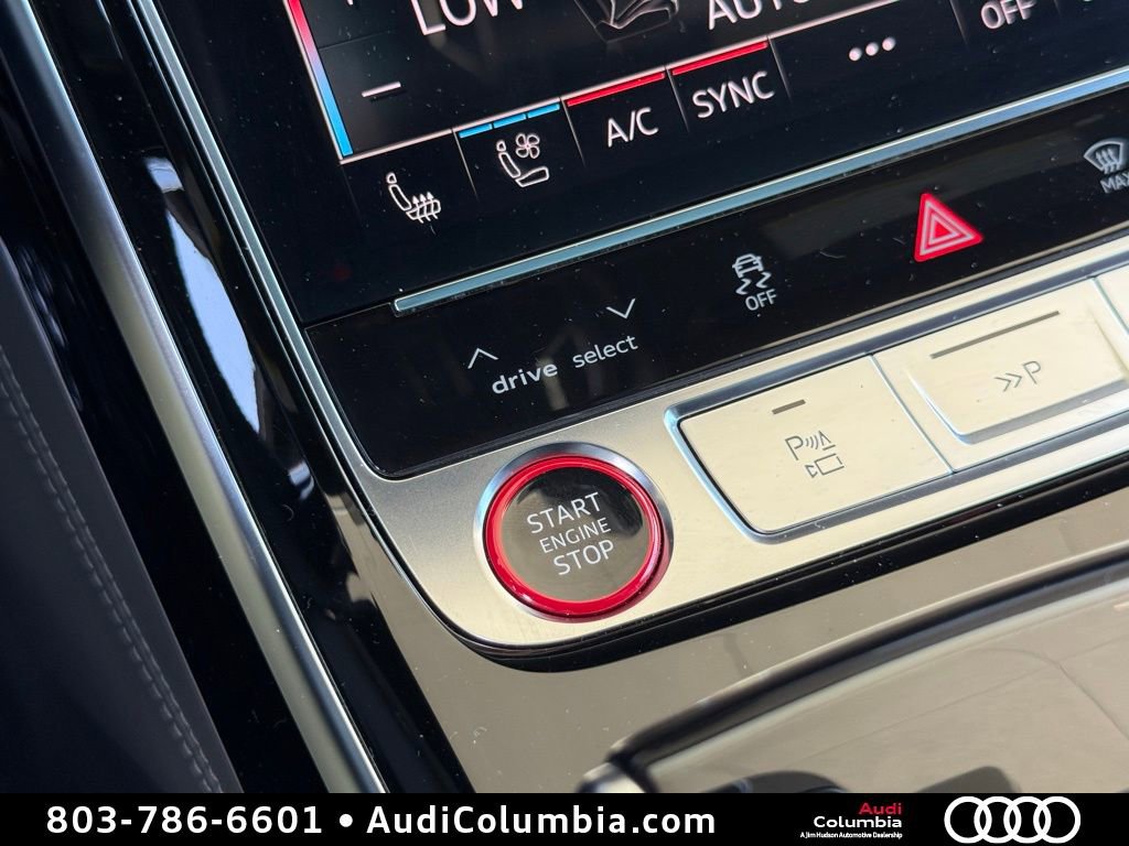 Used 2023 Audi S8 AWD/4WD image 30