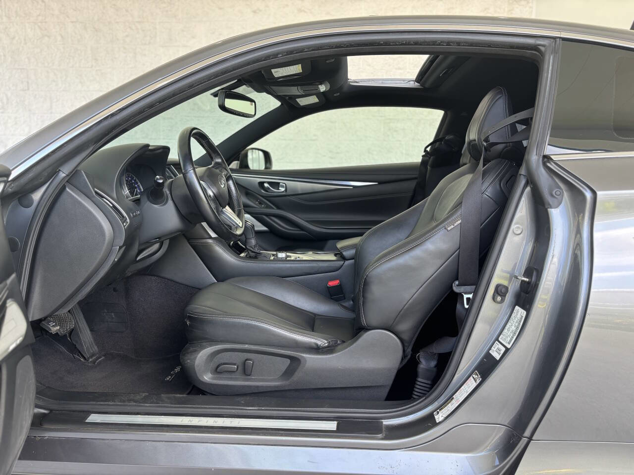 Used 2017 INFINITI Q60 3.0t w/ Cargo Package image 15