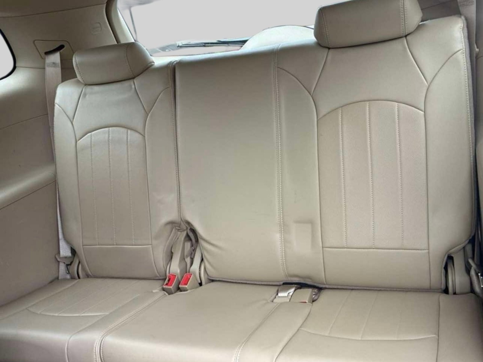 Used 2011 Buick Enclave CXL FWD image 6