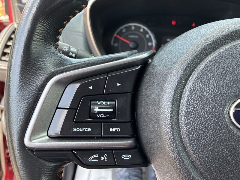 Used 2018 Subaru Crosstrek 2.0i Premium AWD/4WD image 17