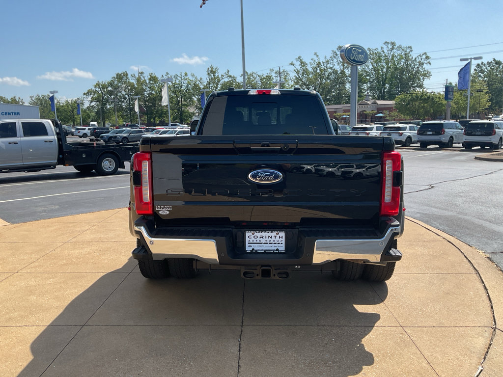 Used 2023 Ford F350 Lariat w/ Lariat Ultimate Package AWD/4WD image 4