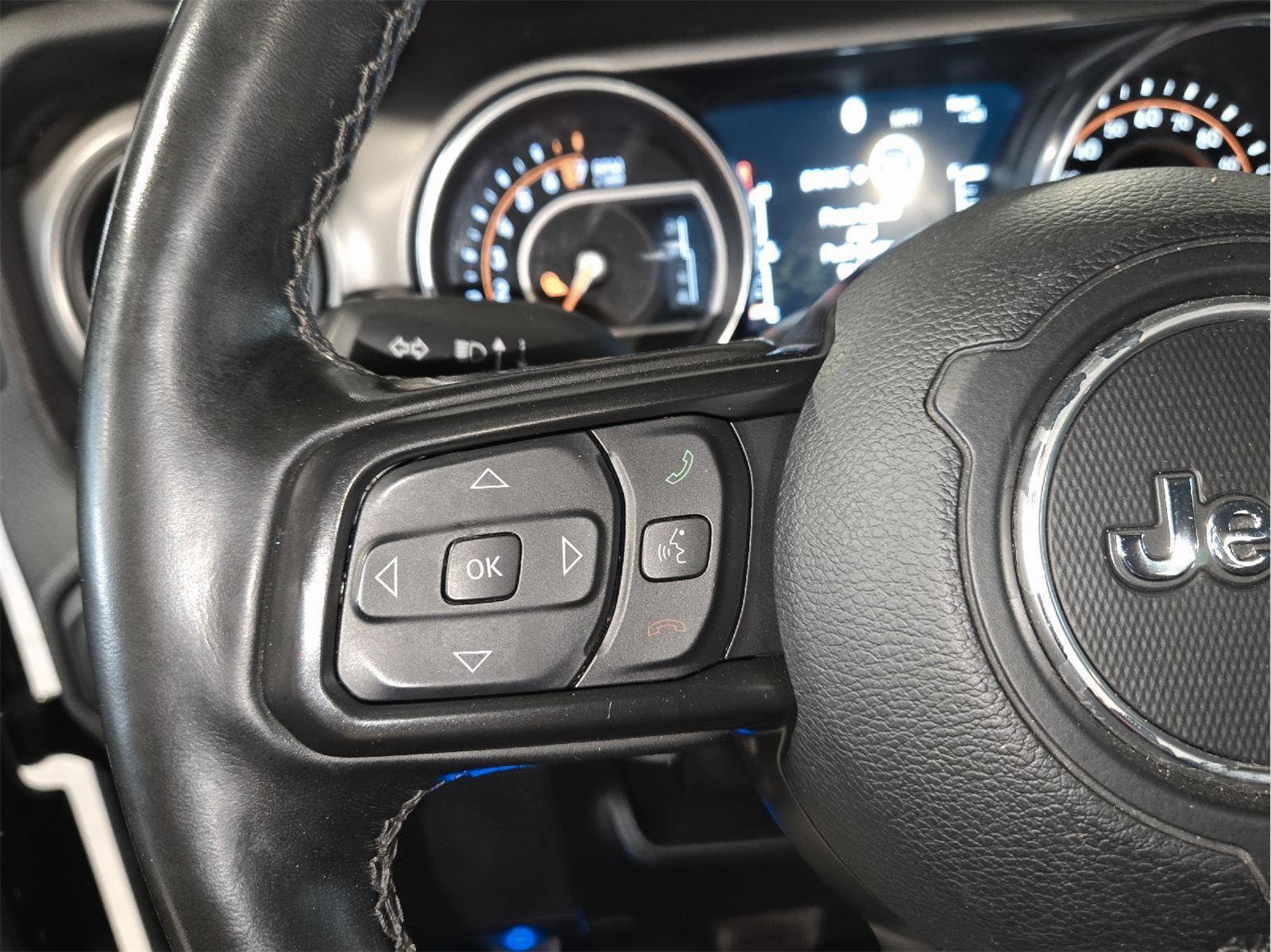 Used 2021 Jeep Gladiator Willys AWD/4WD image 16