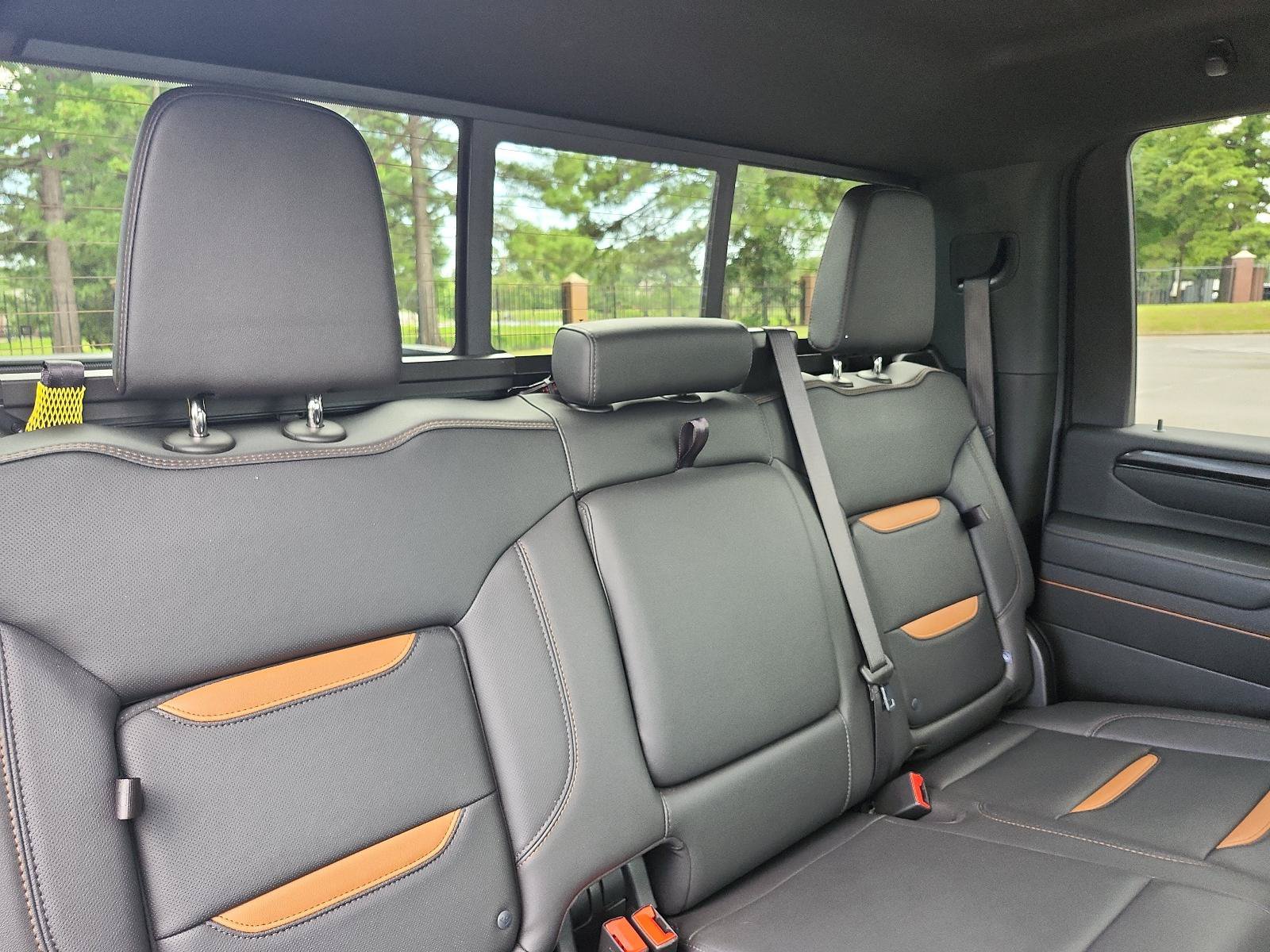 Certified 2025 GMC Sierra 2500 AT4 w/ AT4 Premium Plus Package AWD/4WD image 13