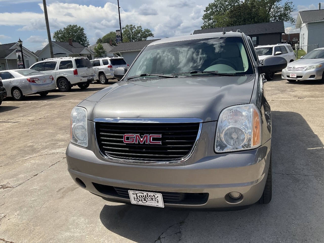 Used 2009 GMC Yukon XL SLE w/ Convenience Package RWD image 8